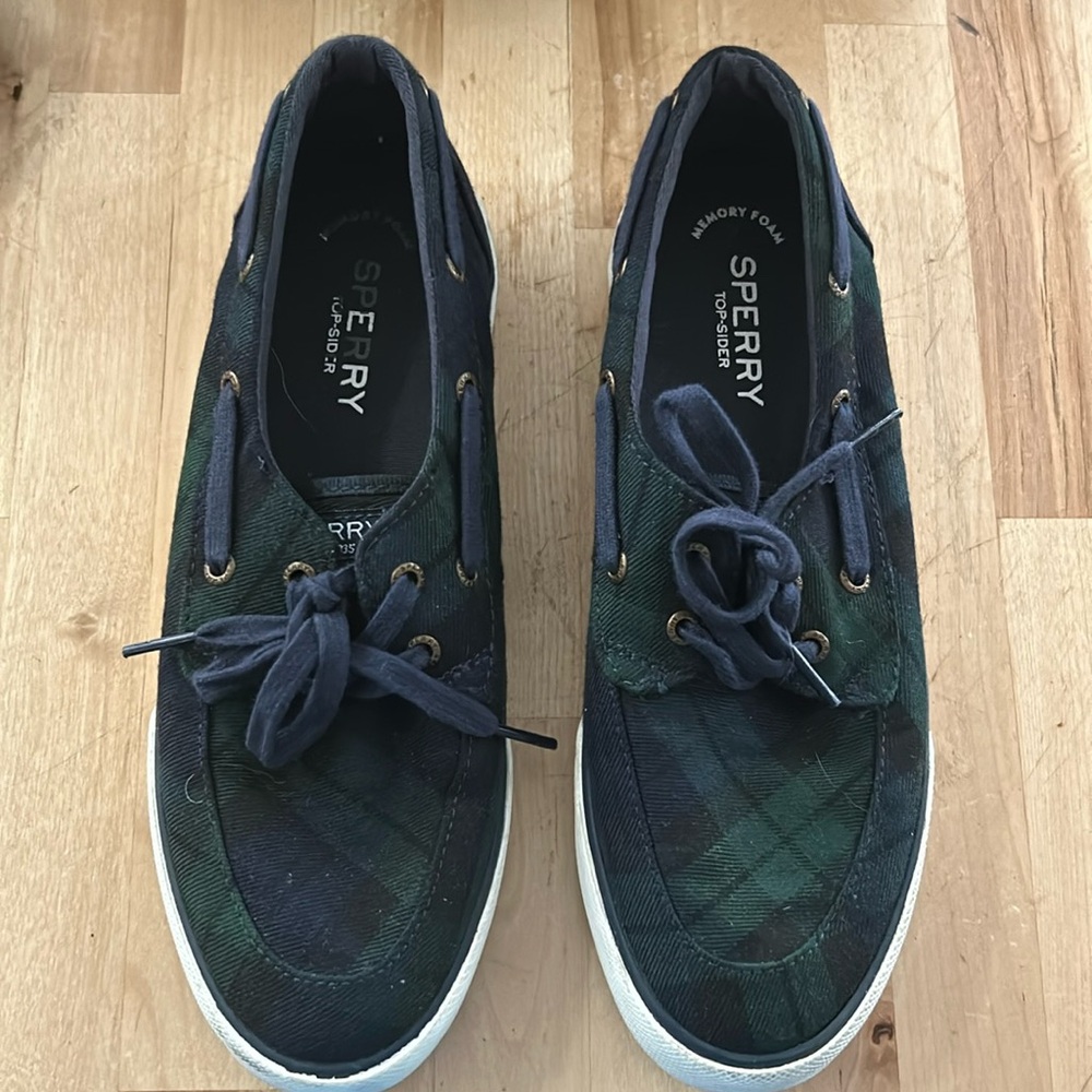 Plaid Sperry loafers sz 8